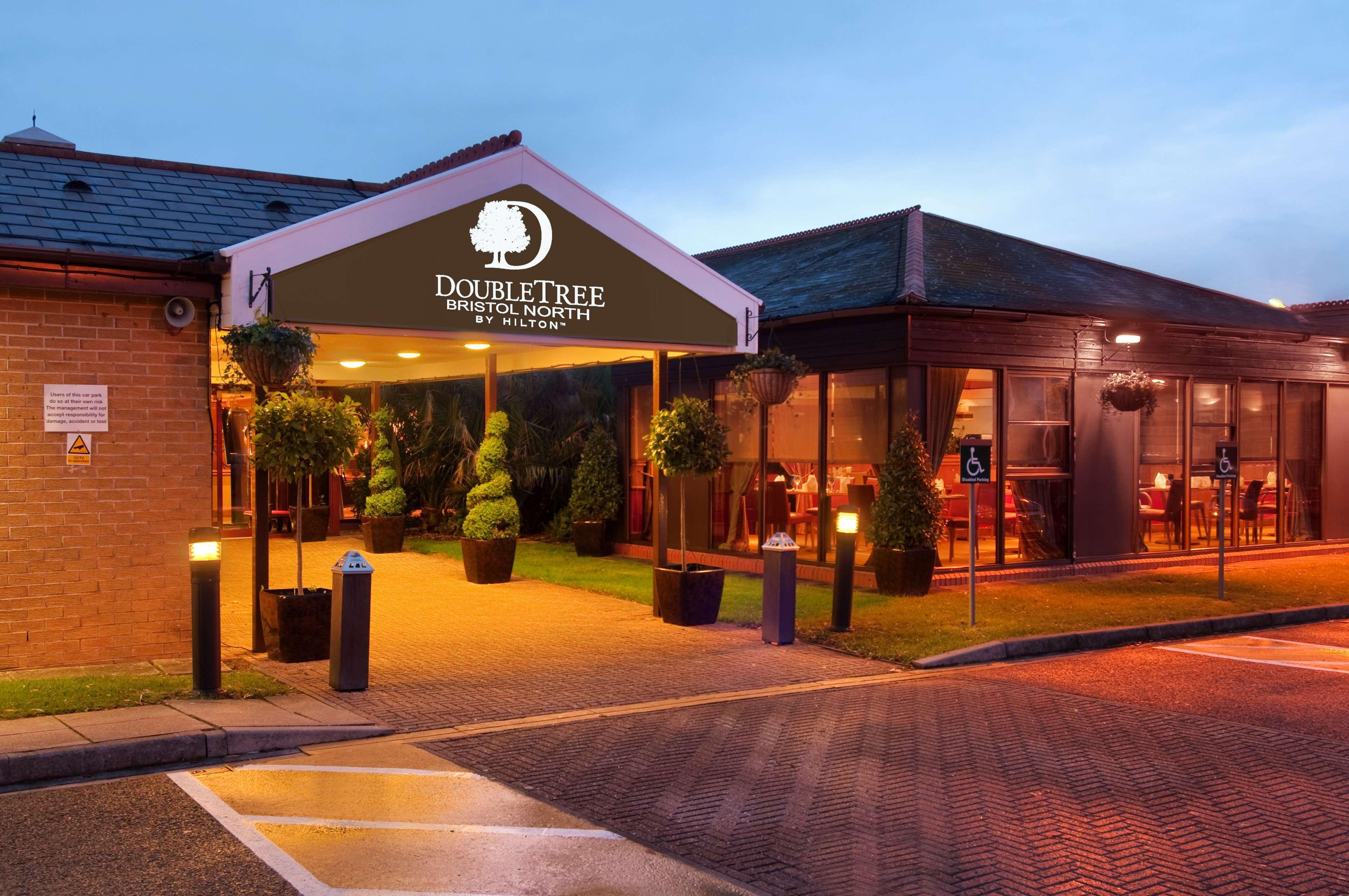 Отель Doubletree By Hilton Bristol North Экстерьер фото