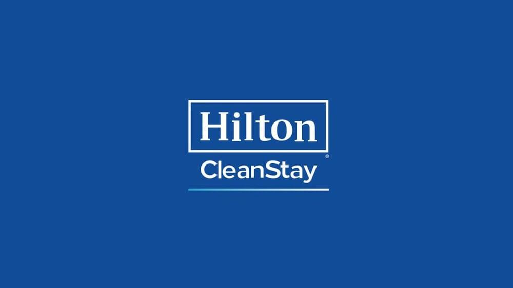 Отель Doubletree By Hilton Bristol North Экстерьер фото