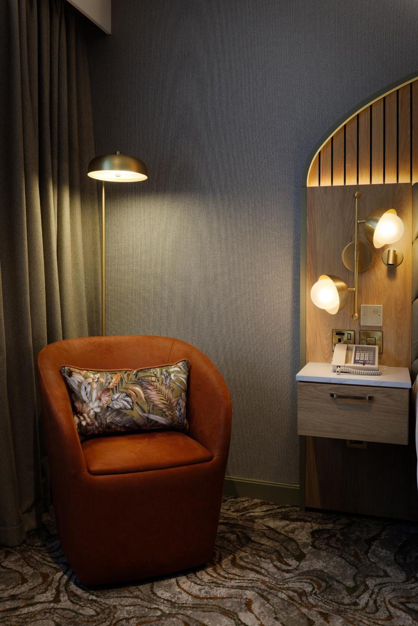 Отель Doubletree By Hilton Bristol North Экстерьер фото