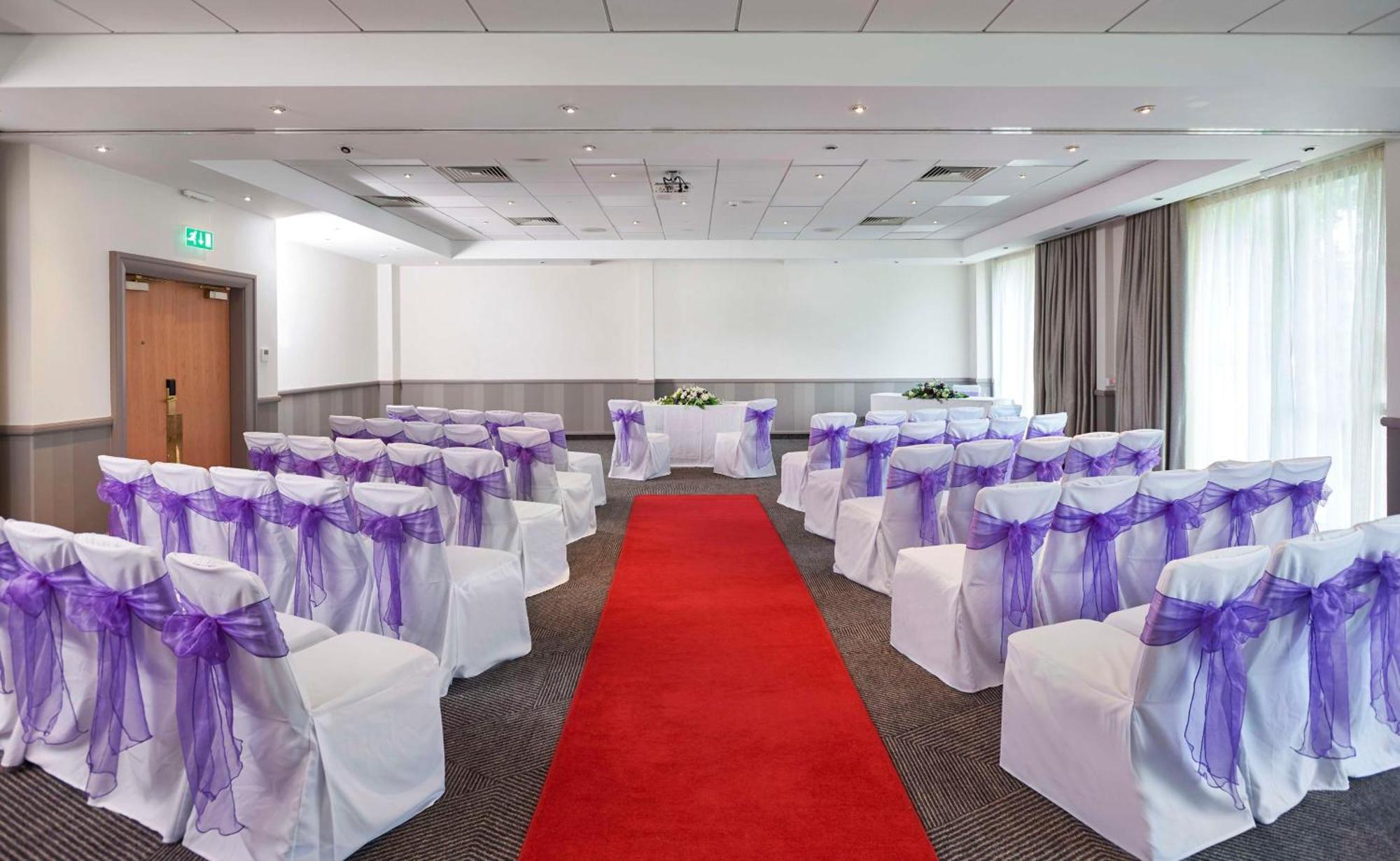 Отель Doubletree By Hilton Bristol North Экстерьер фото