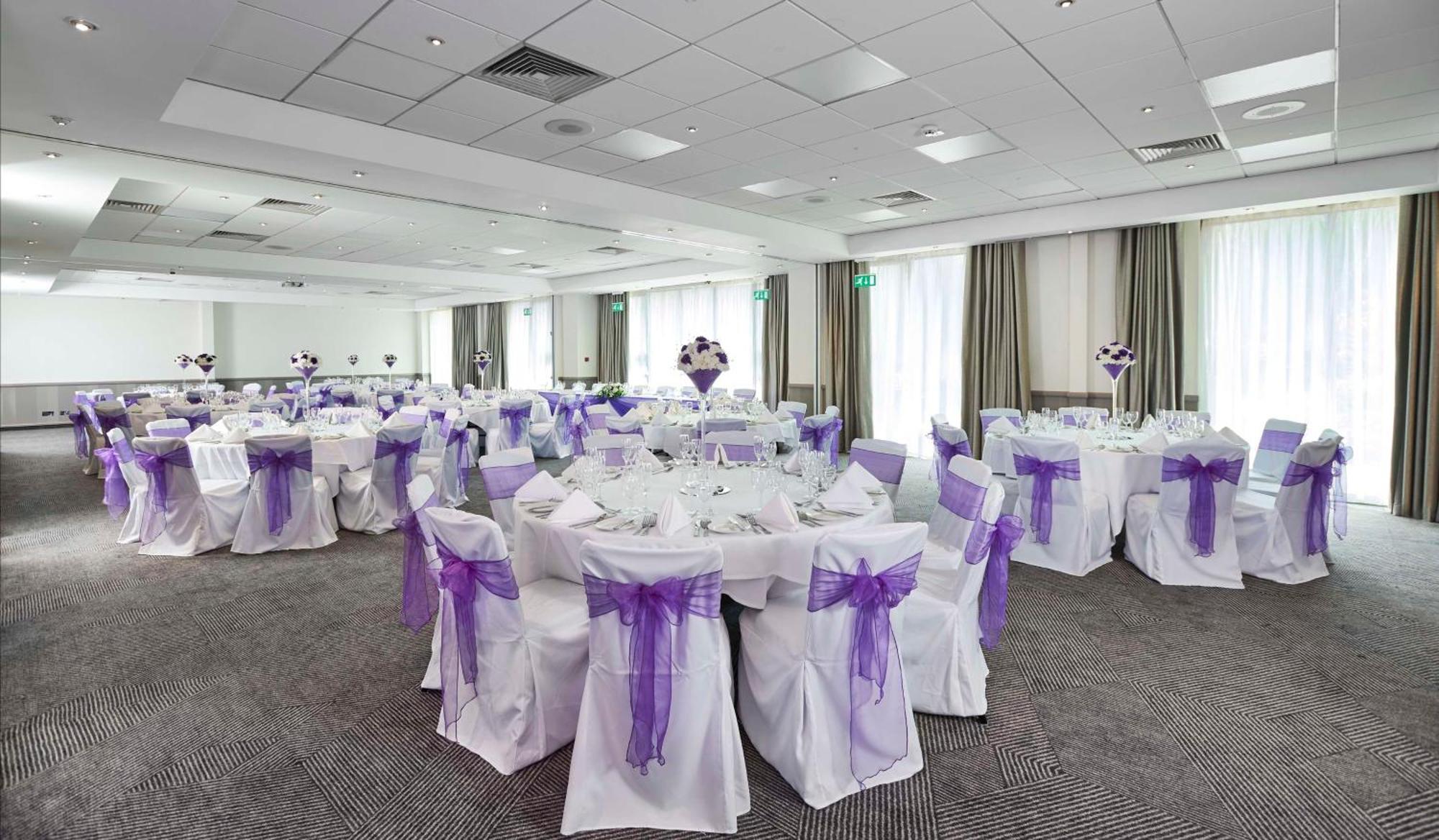 Отель Doubletree By Hilton Bristol North Экстерьер фото