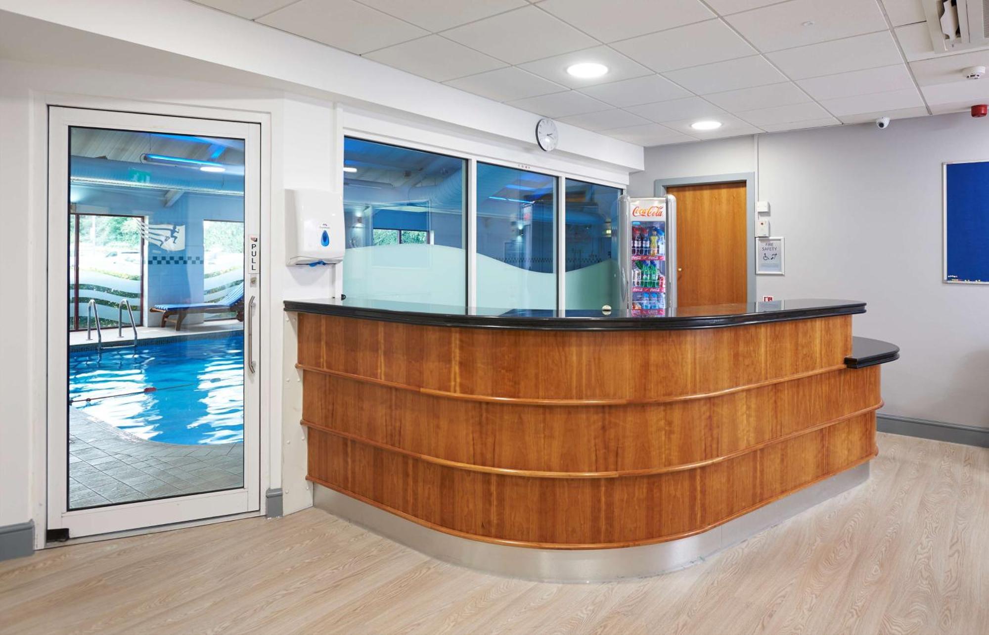 Отель Doubletree By Hilton Bristol North Экстерьер фото