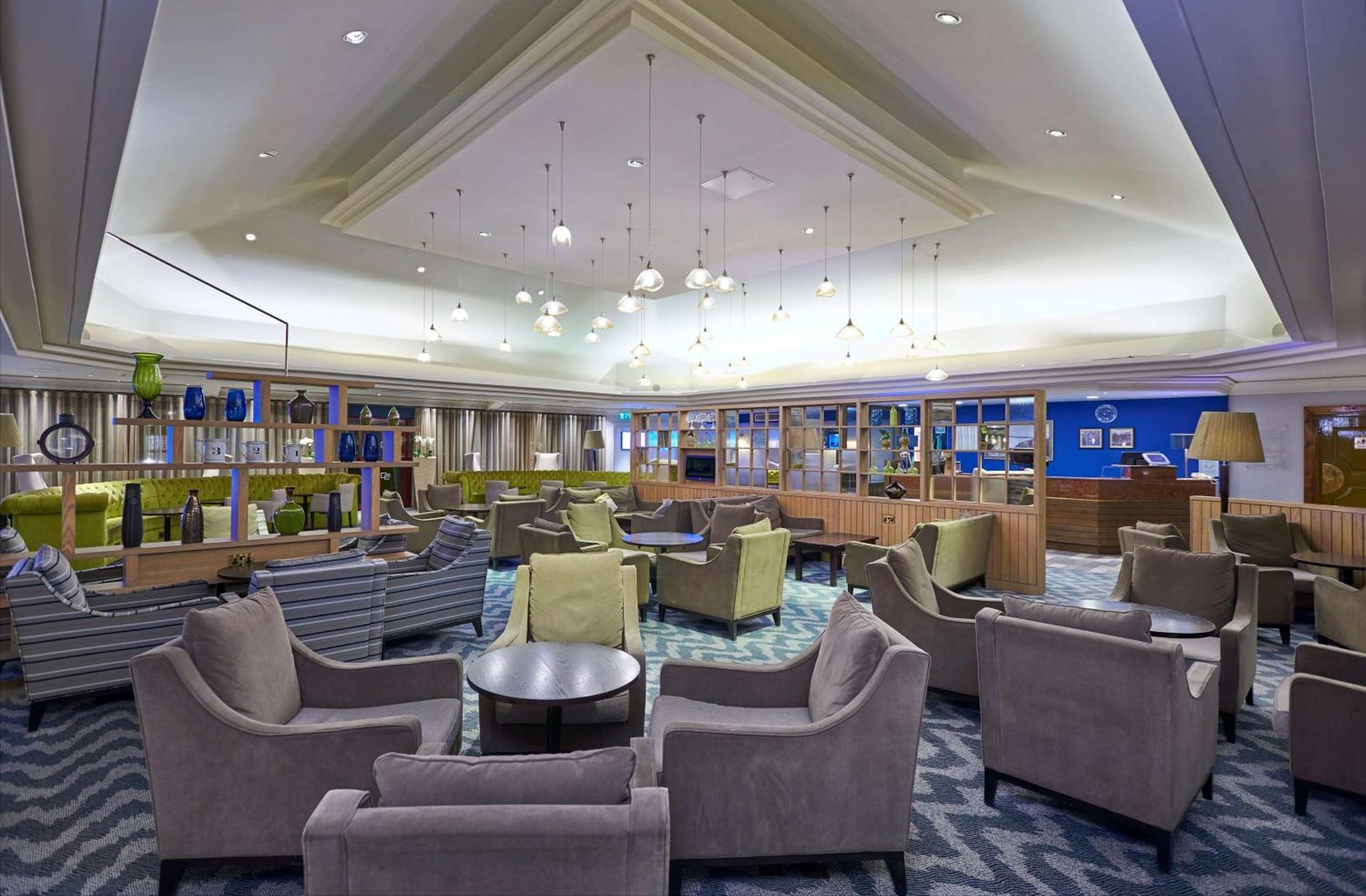 Отель Doubletree By Hilton Bristol North Экстерьер фото